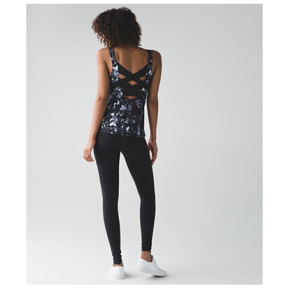 Lululemon Rise and Flow TankLululemon Rise and Flow Tank - Picture 2 of 13